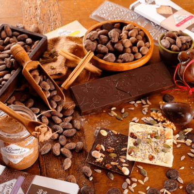 En Chocolates Artesanos Isabel elaboran chocolates deliciosos y saludables, certificados por Agricultura Ecológica y Comercio Justo.